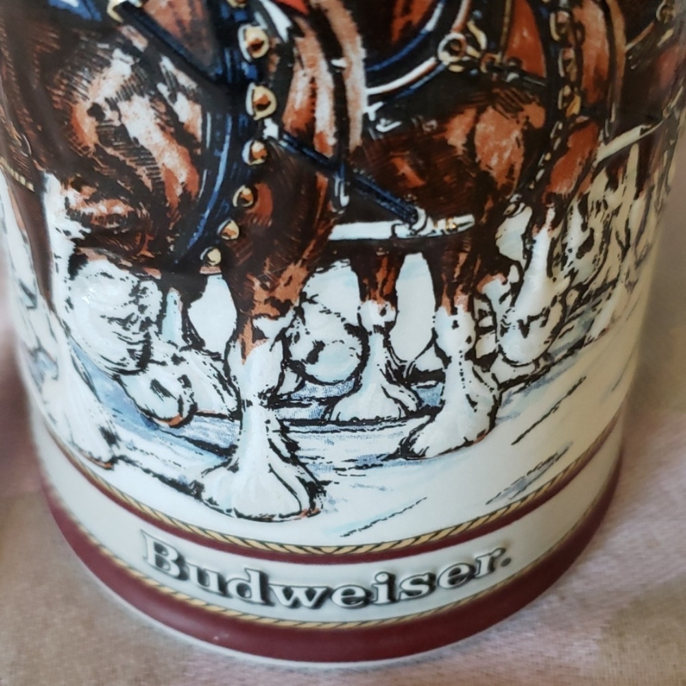 Budweiser Christmas Stein 1989 Collector's Series - Picture 5 of 6